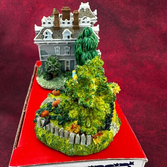 LIBERY FALLS AMERICANA COLLECTION " HOUNTED HOUSE" # AH227 NEW IN OPEN BOX - Picture 4 of 11